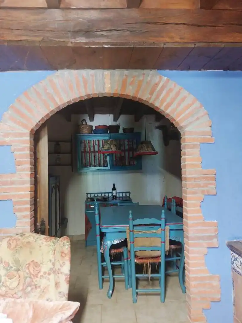Cuina de Casa adosada en venda en Polaciones amb Calefacció, Jardí privat i Traster