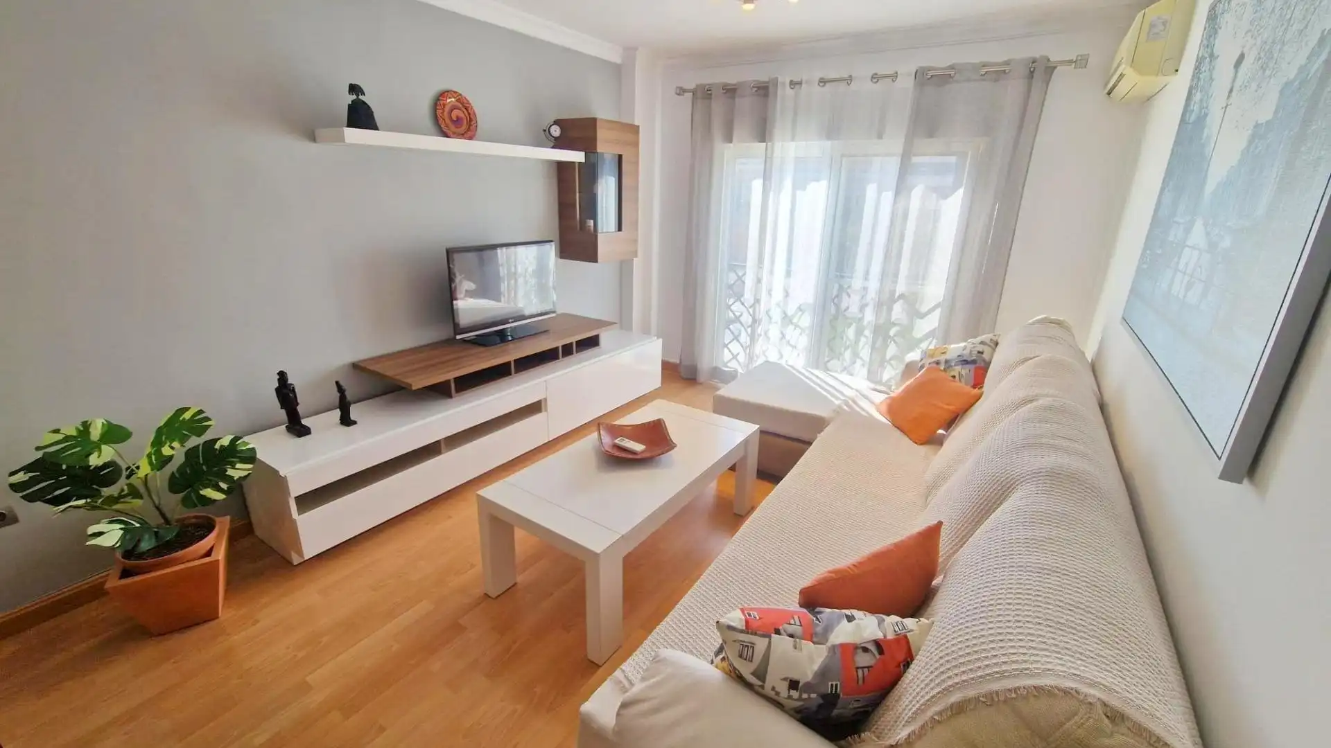 Living room of Flat for sale in Málaga Capital  with Air Conditioner and Furnished