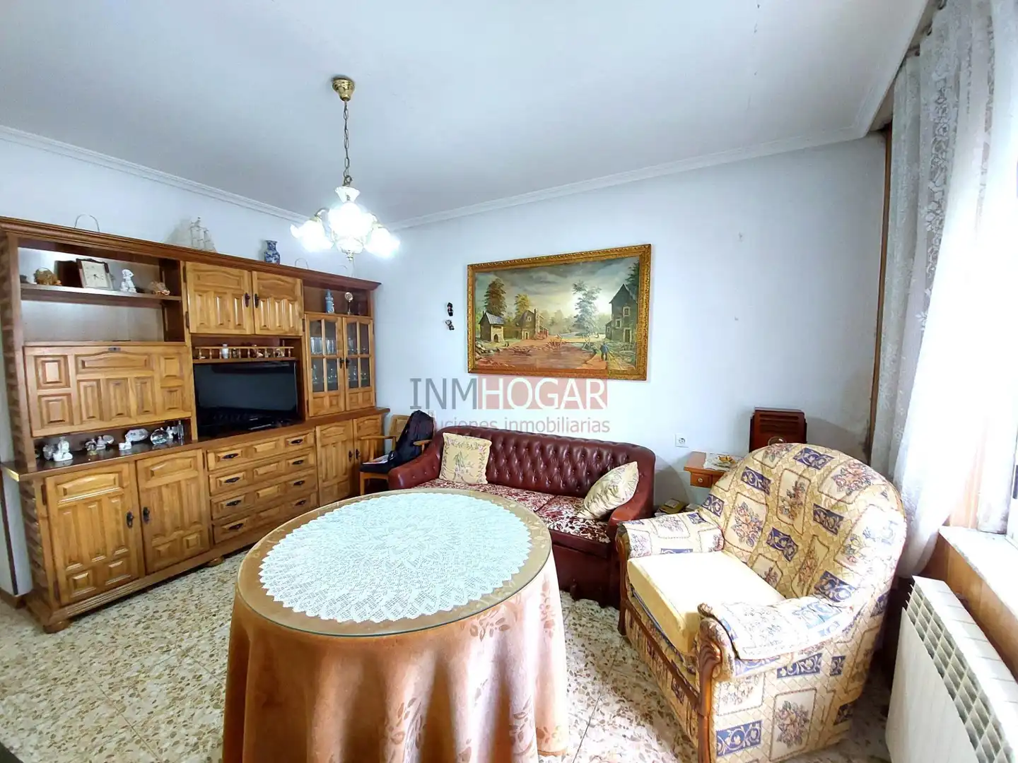 Sala d'estar de Casa o xalet en venda en Palacios de Goda amb Calefacció, Terrassa i Traster