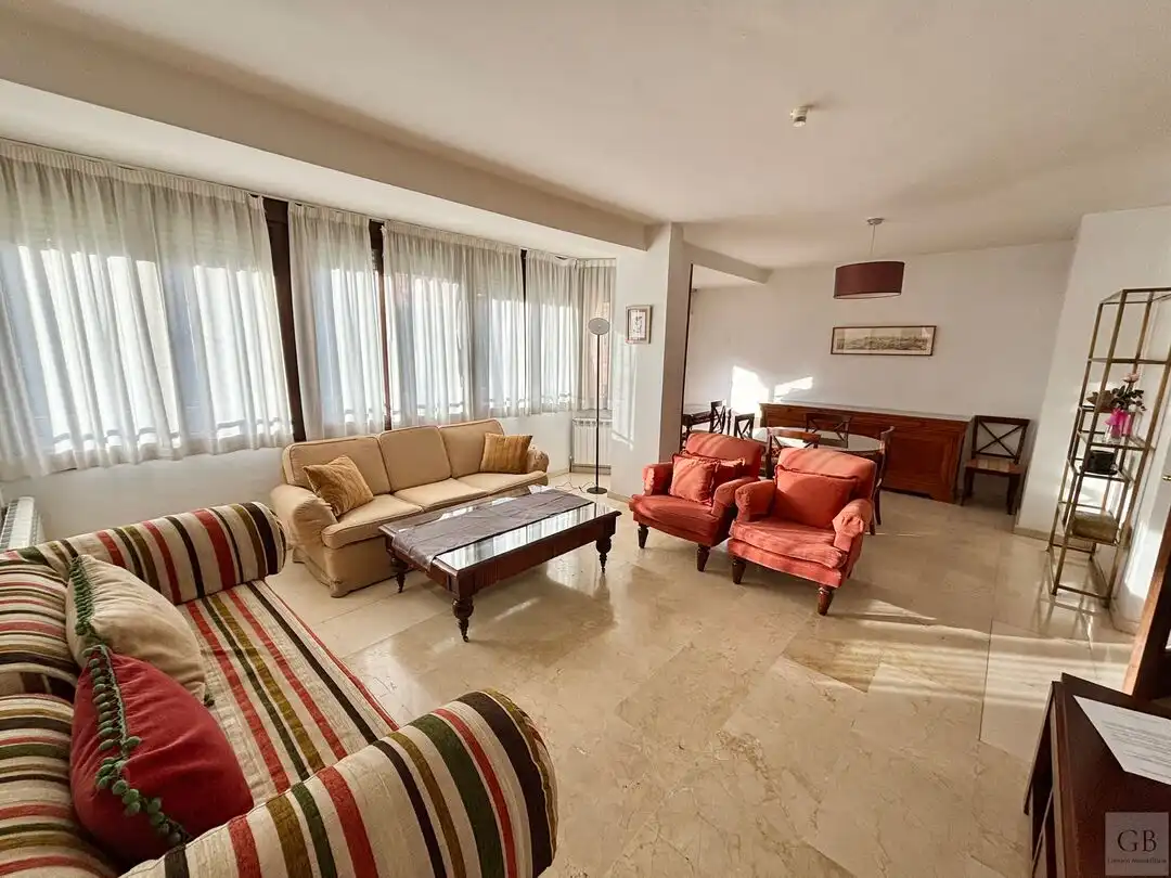 Living room of Flat for rent in  Toledo Capital  with Air Conditioner, Heating and Swimming Pool