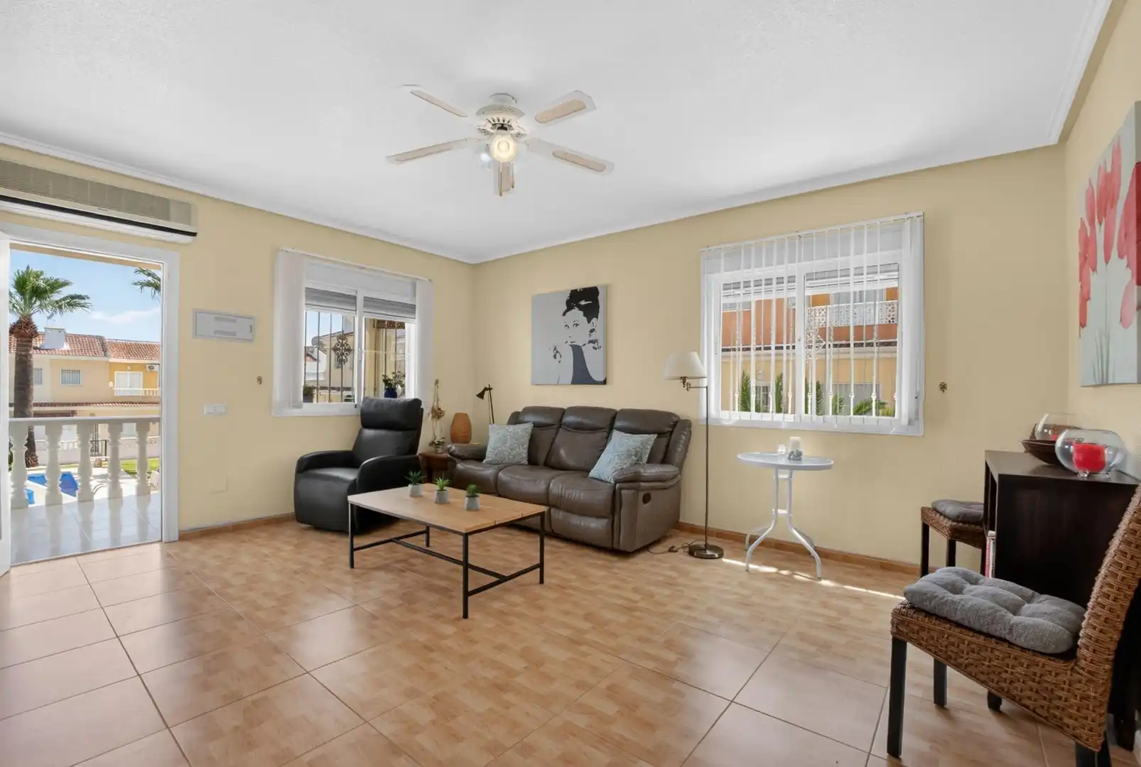 Sala de estar de Casa adosada en venta en Rojales con Aire acondicionado, Jardín privado y Terraza