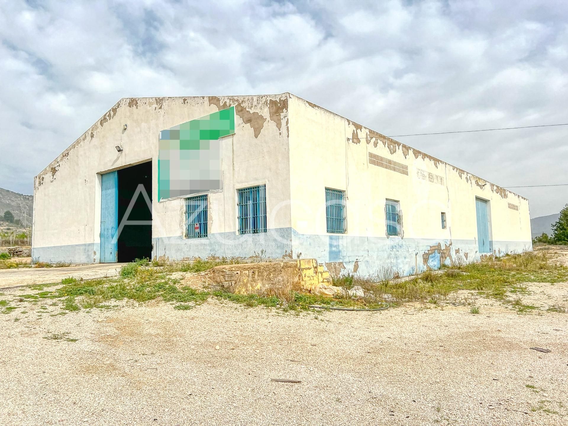 Vista exterior de Nau industrial en venda en La Romana