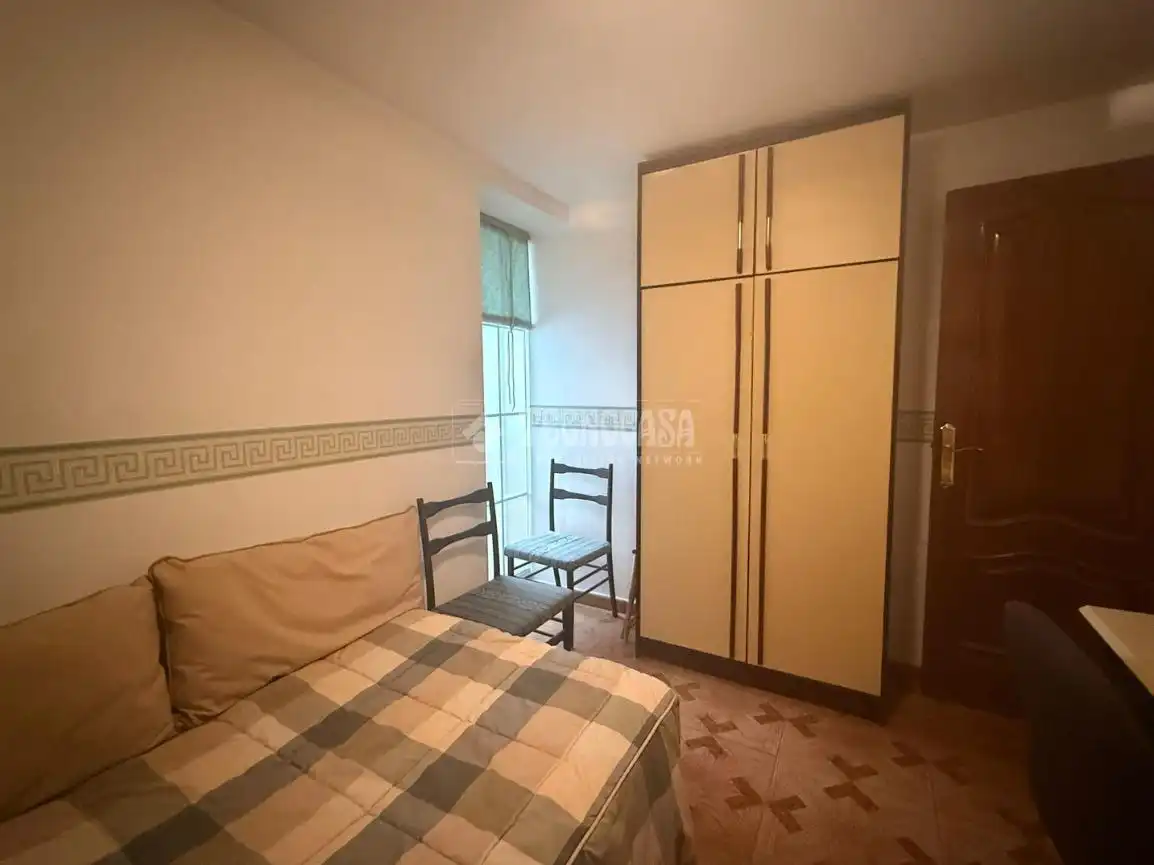 Habitación de Piso en venta en Alicante / Alacant con Balcón