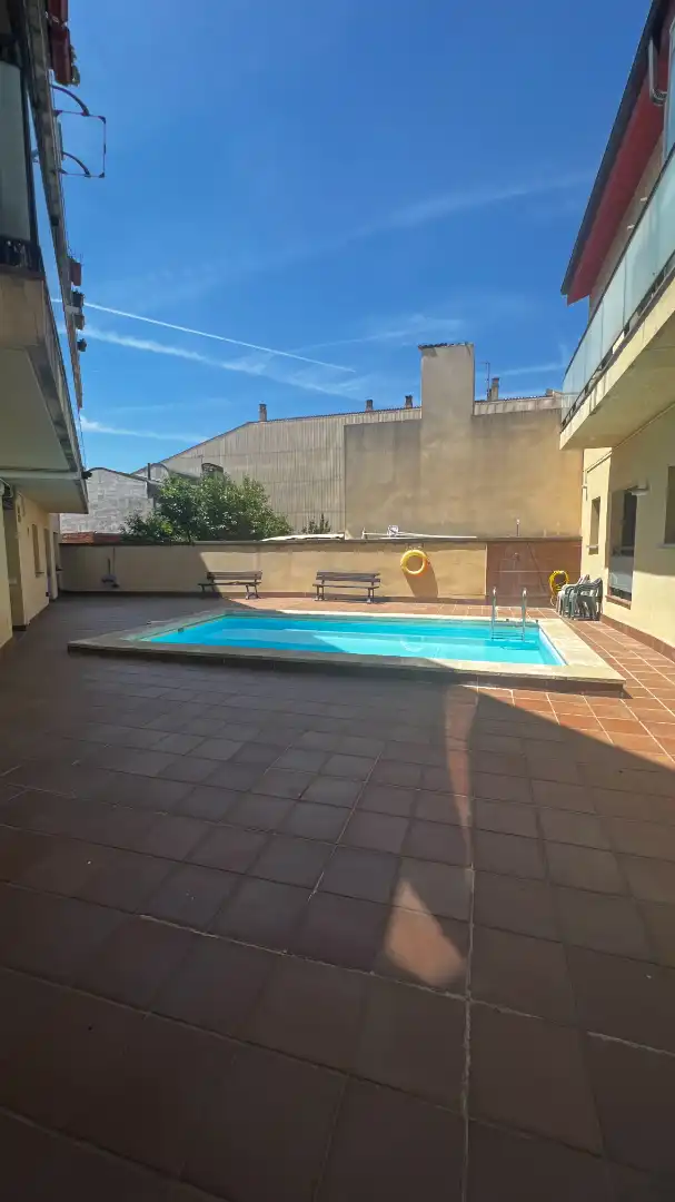 Piscina de Dúplex en venta en Terrassa con Calefacción, Terraza y Horno