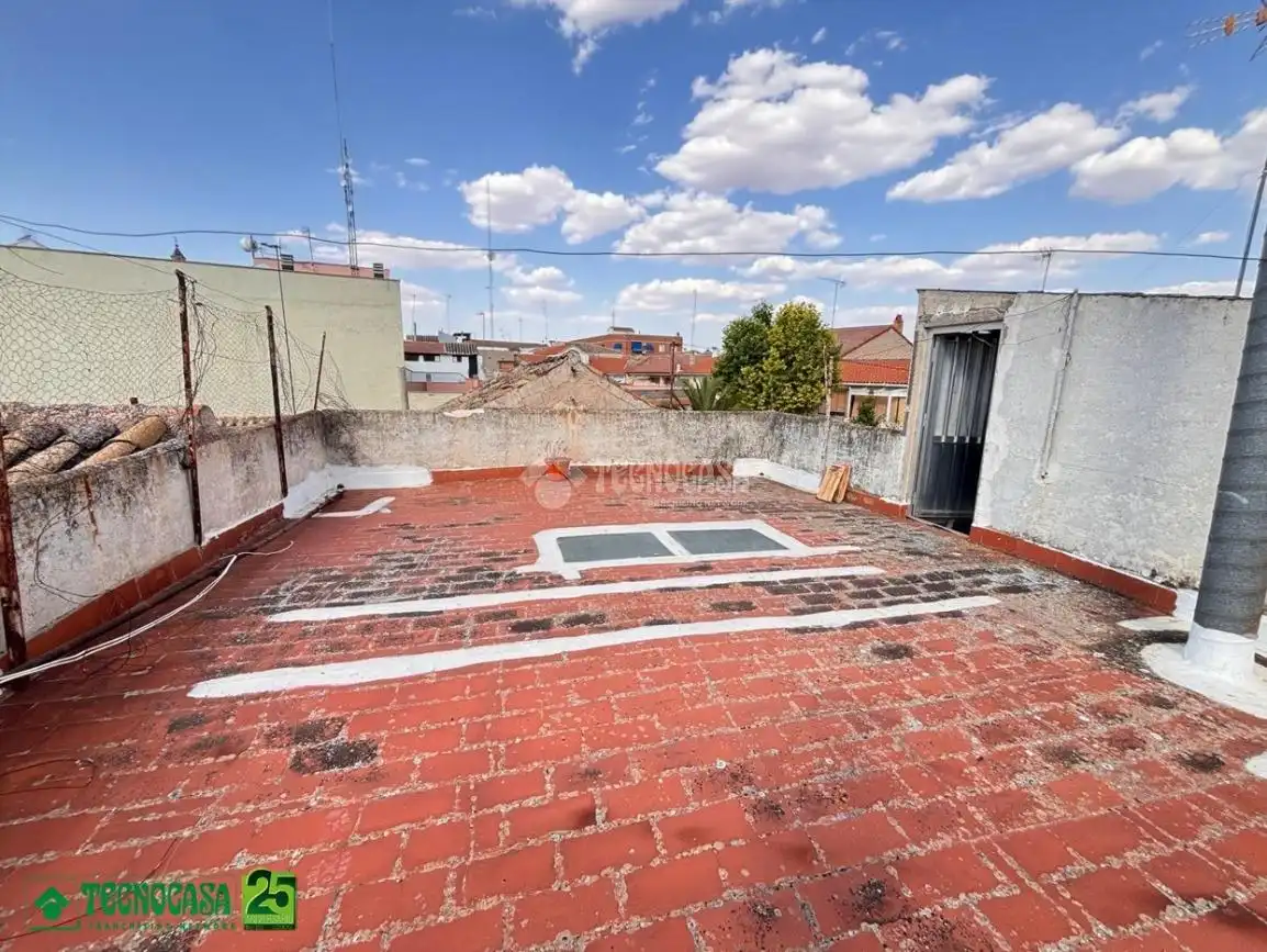 Terrassa de Casa adosada en venda en Manzanares amb Calefacció i Terrassa