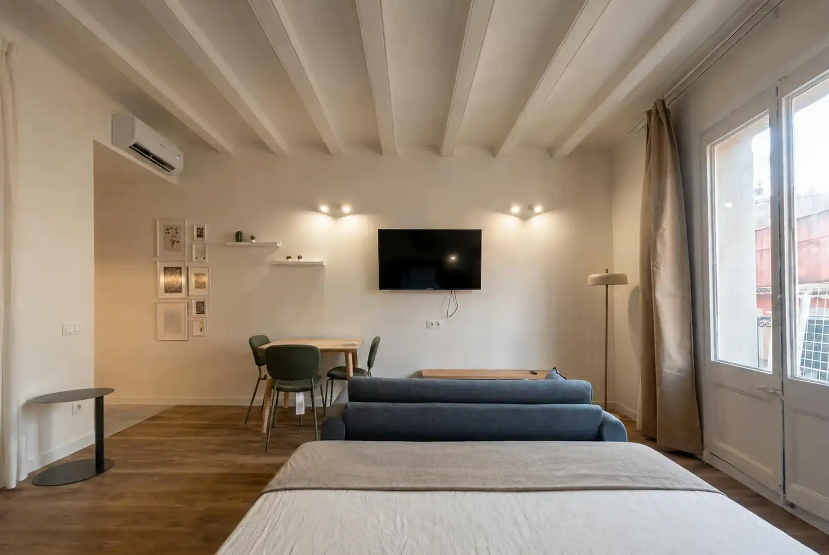 Sala d'estar de Pis de lloguer en Barcelona amb Aire condicionat, Calefacció i Moblat