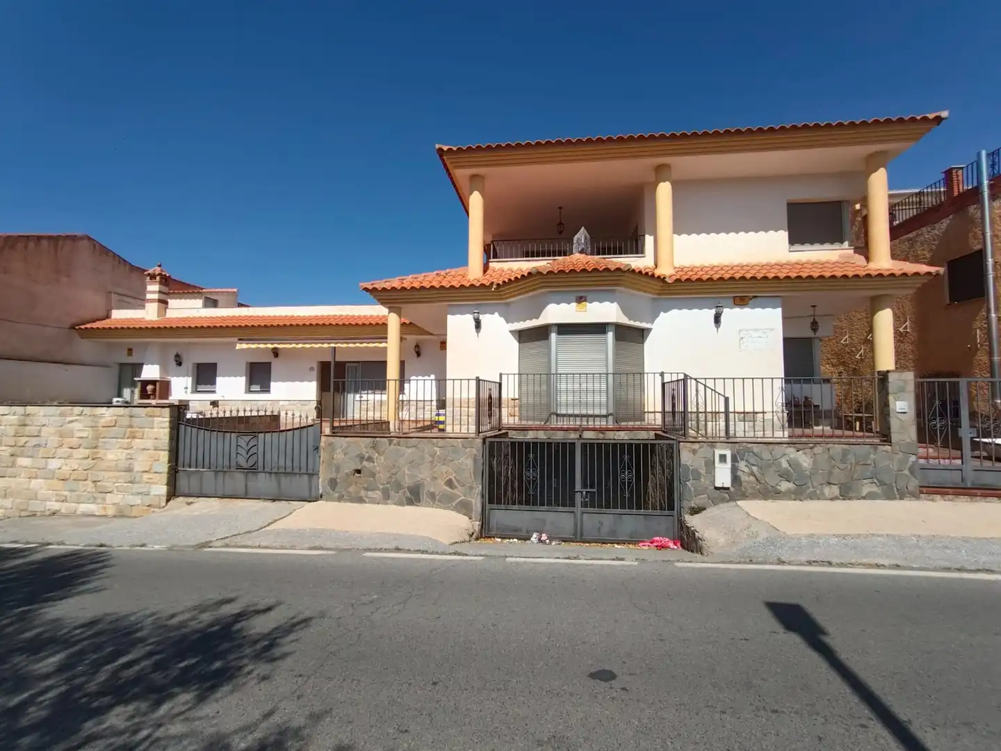 Exterior view of Houses for sale in Lanteira  with Heating, Terrace and Furnished