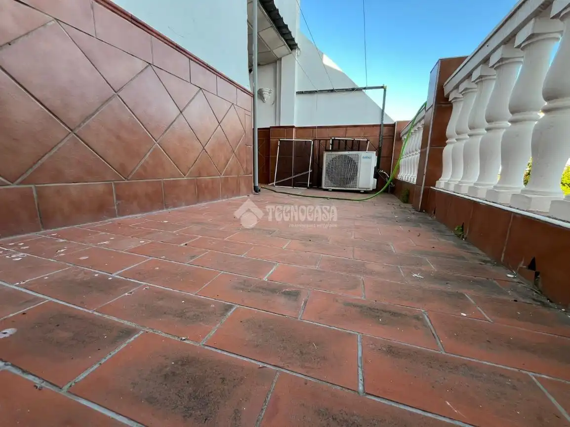 Terrassa de Casa o xalet en venda en Dos Hermanas