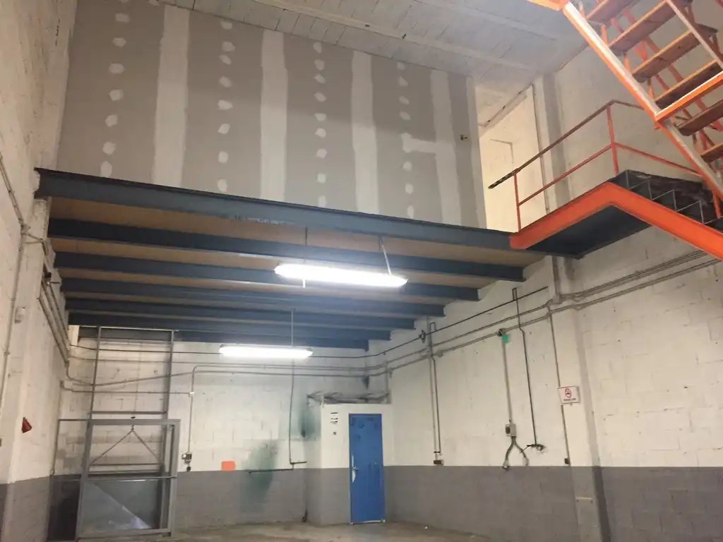 Nave industrial en venta en A Coruña Capital 
