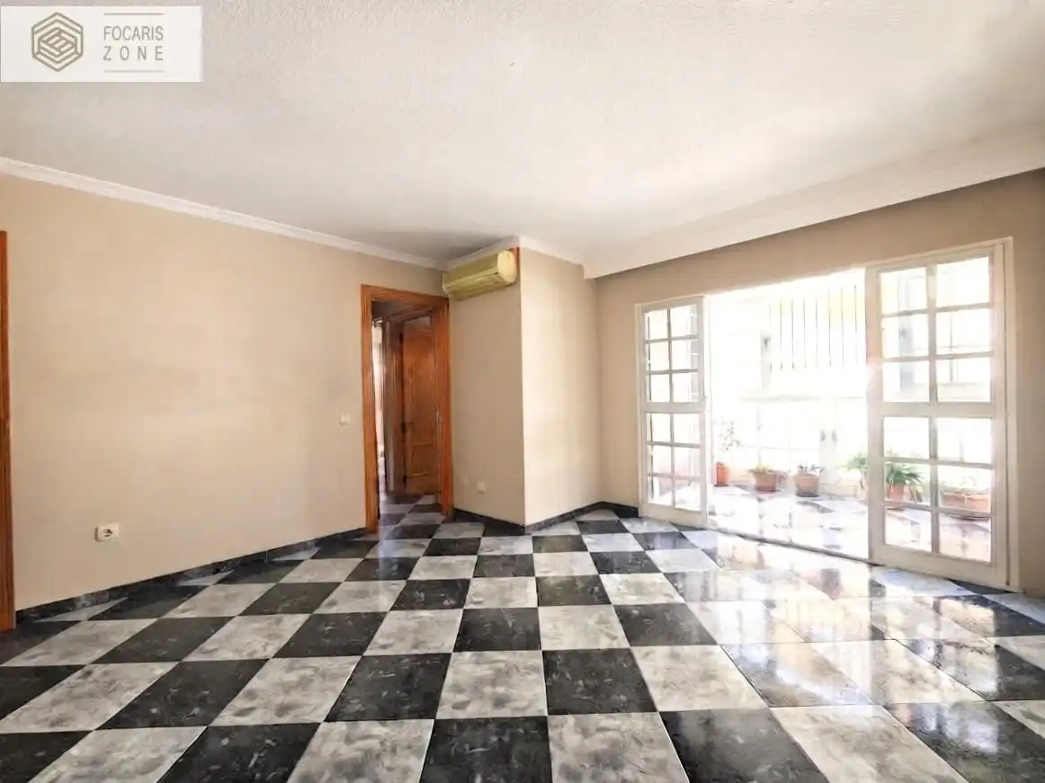 Vista exterior de Piso en venta en Málaga con Aire acondicionado