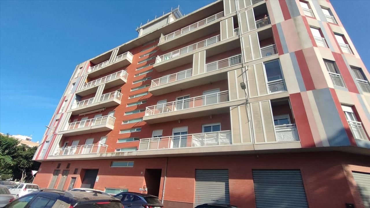 Vista exterior de Traster en venda en Almoradí