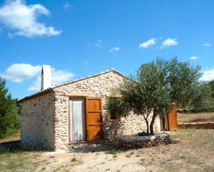 Vista exterior de Finca rústica en venda en L'Ametlla de Mar  amb Jardí privat i Traster