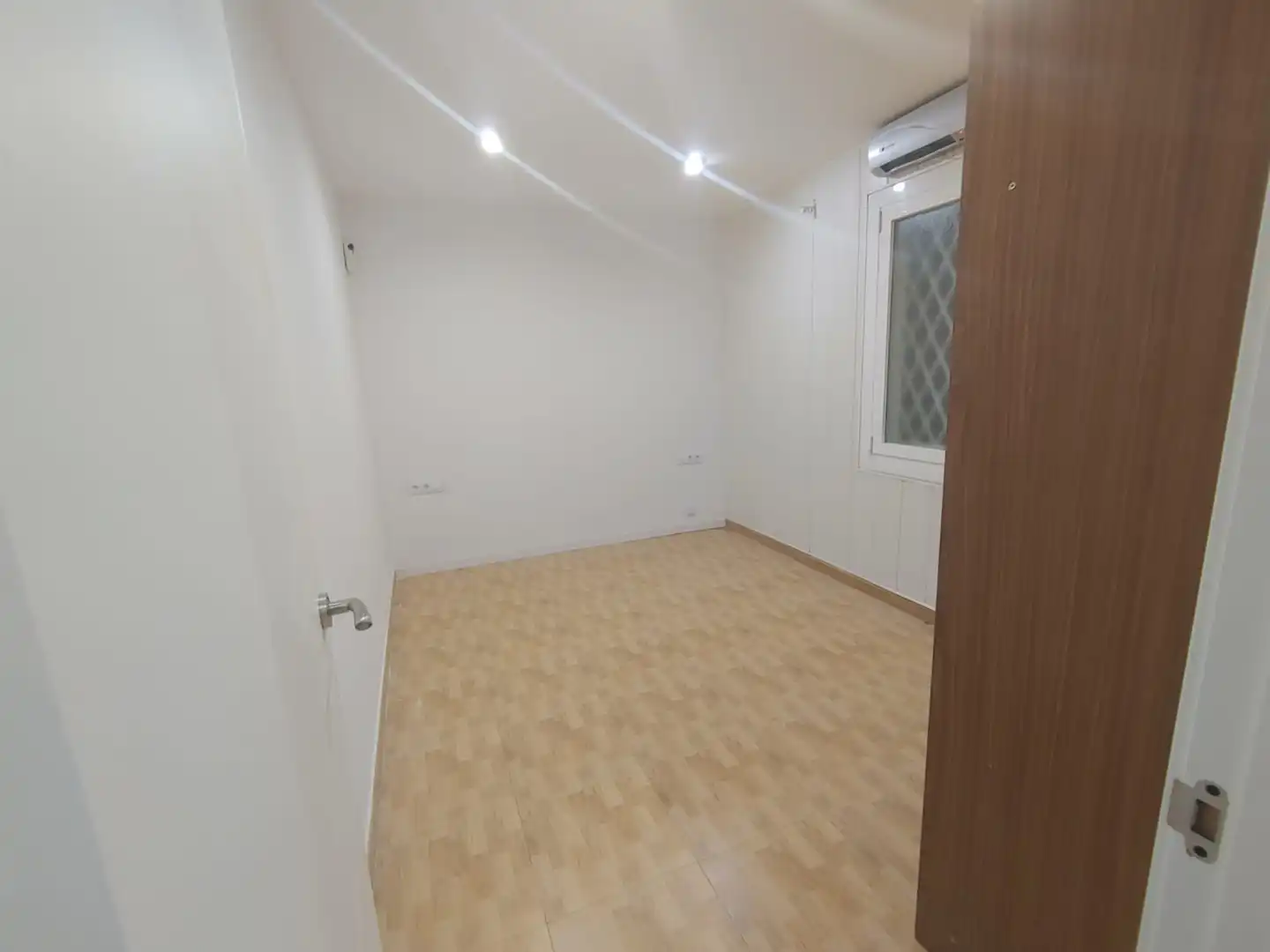 Estudio de alquiler en Barcelona con Calefacción, Amueblado y Lavadora