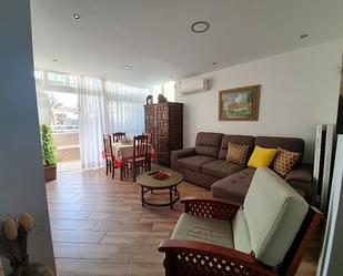 Sala d'estar de Apartament de lloguer en Arona amb Aire condicionat i Terrassa