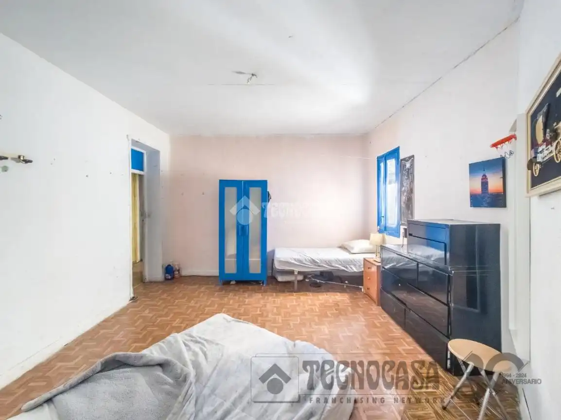 Habitación de Piso en venta en Madrid con Calefacción