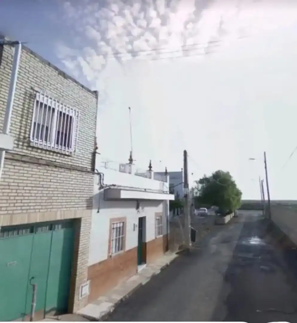 Vista exterior de Casa adosada en venda en Sevilla