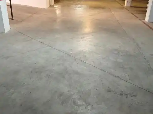 Garage for rent in Miralbueno