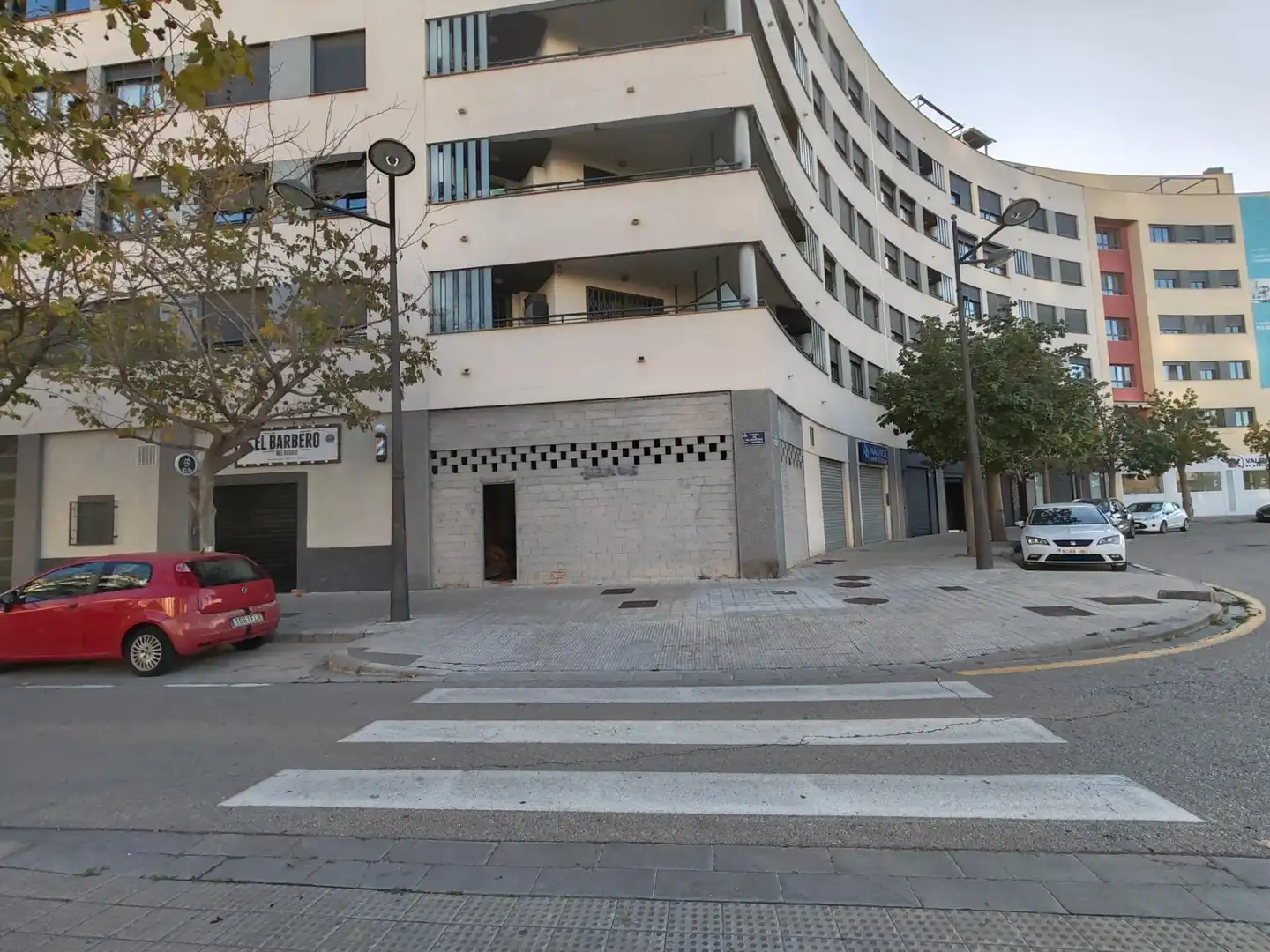 Exterior view of Commercial properties for sale in Valencia