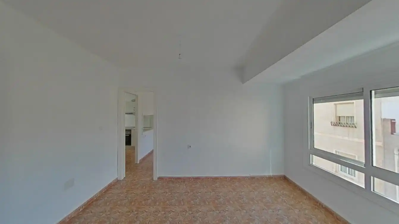 Flat for sale in C/ Modesto Lafuente, imagen 5