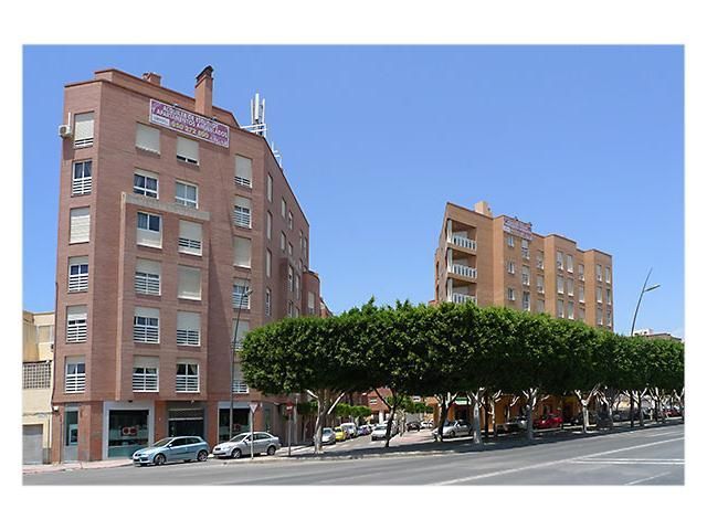 Exterior view of Apartment to rent in  Almería Capital  with Air Conditioner, Furnished and Washing machine