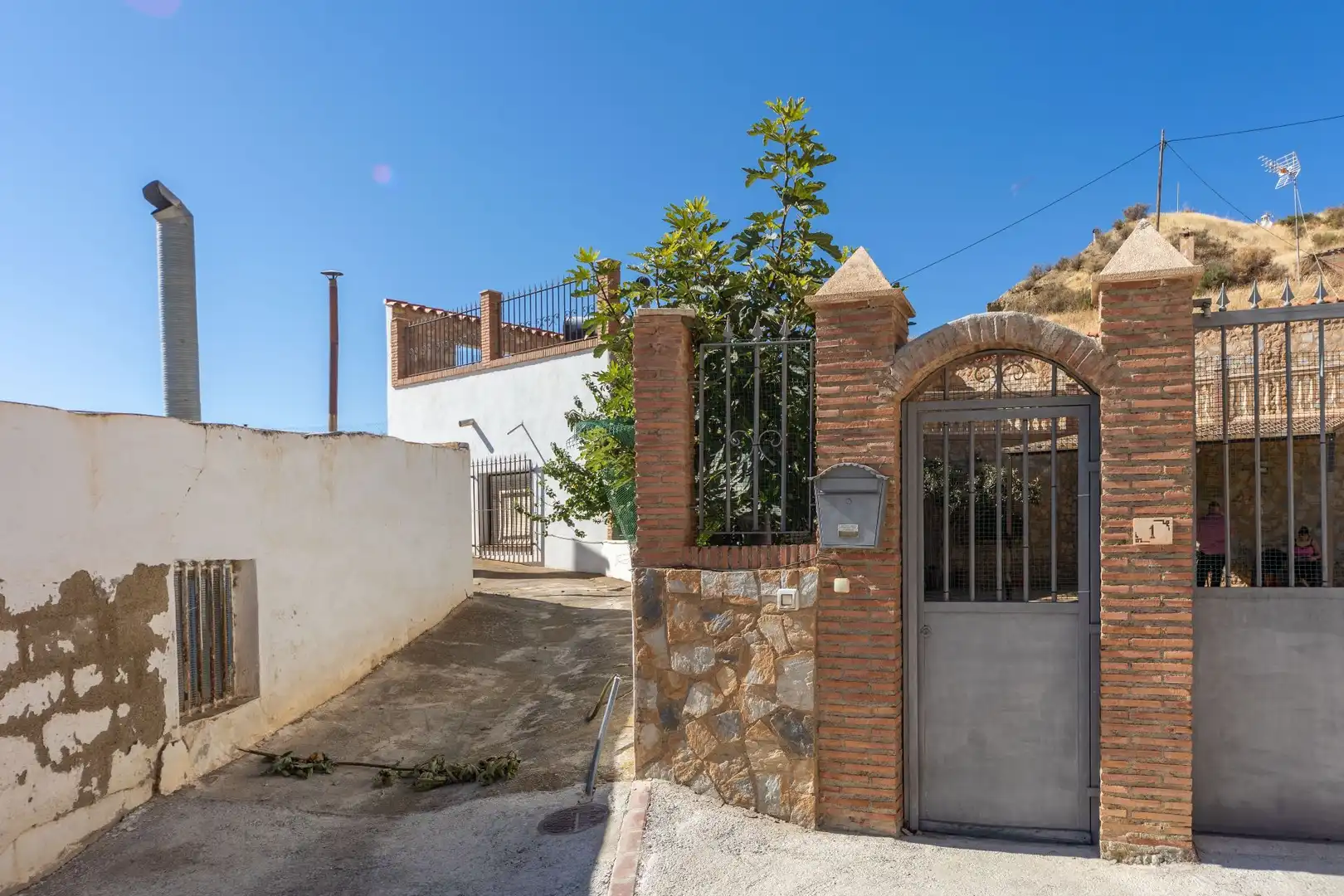 Exterior view of Country homes for sale in Guadix  with Terrace, Storage room and Furnished