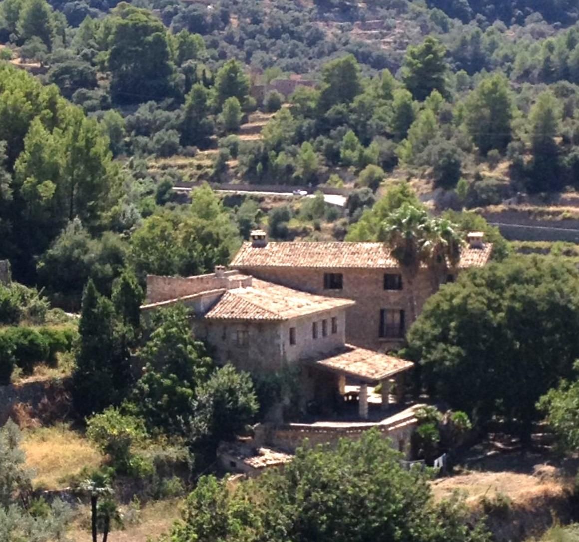 Vista exterior de Finca rústica en venda en Estellencs amb Calefacció, Jardí privat i Terrassa