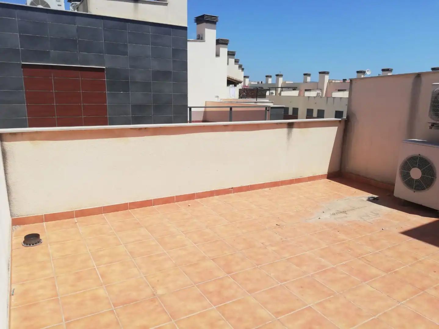 Terrassa de Casa adosada en venda en Castellón de la Plana / Castelló de la Plana amb Aire condicionat, Terrassa i Balcó