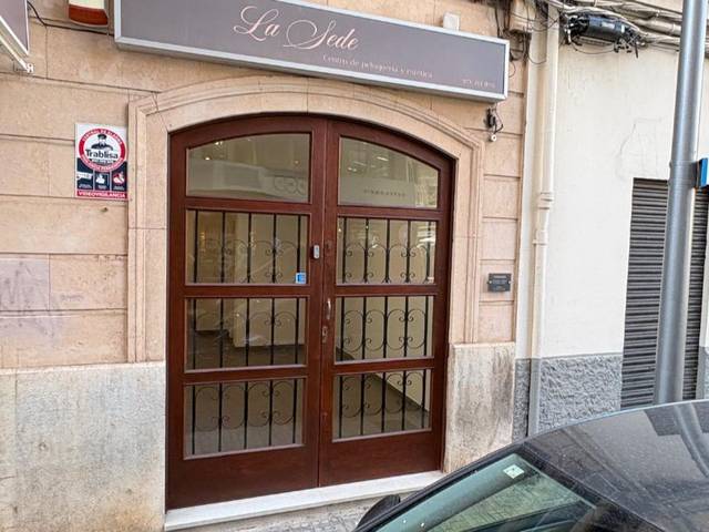 Local comercial en Alquiler en Carrer de Ramon Berenguer III, 4 en Bons Aires