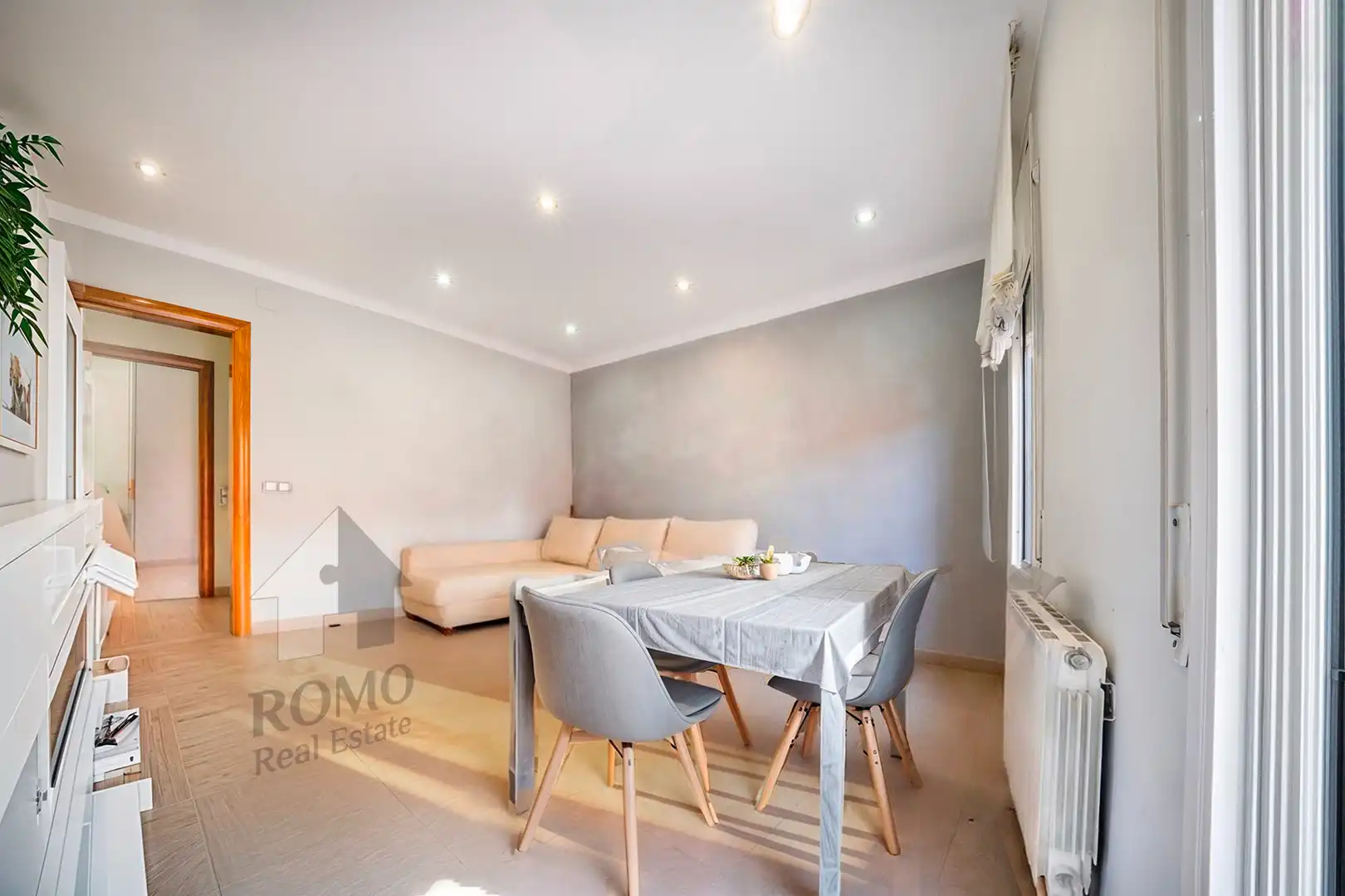 Flat with terrace for sale in Artigues - Llefià, imagen 3