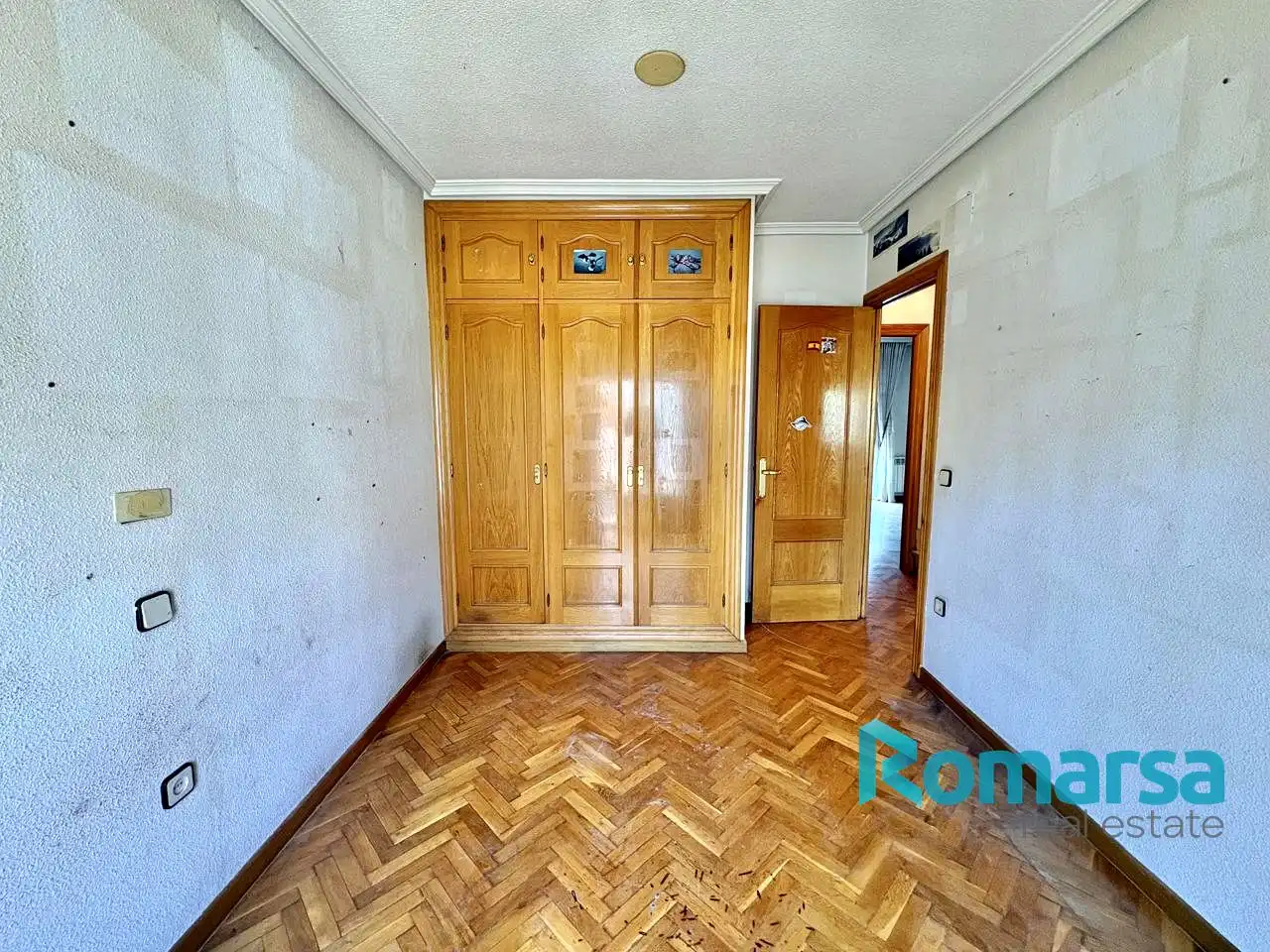 Bedroom of Detached homes for sale in Ávila  with Heating, Private garden and Parquet flooring