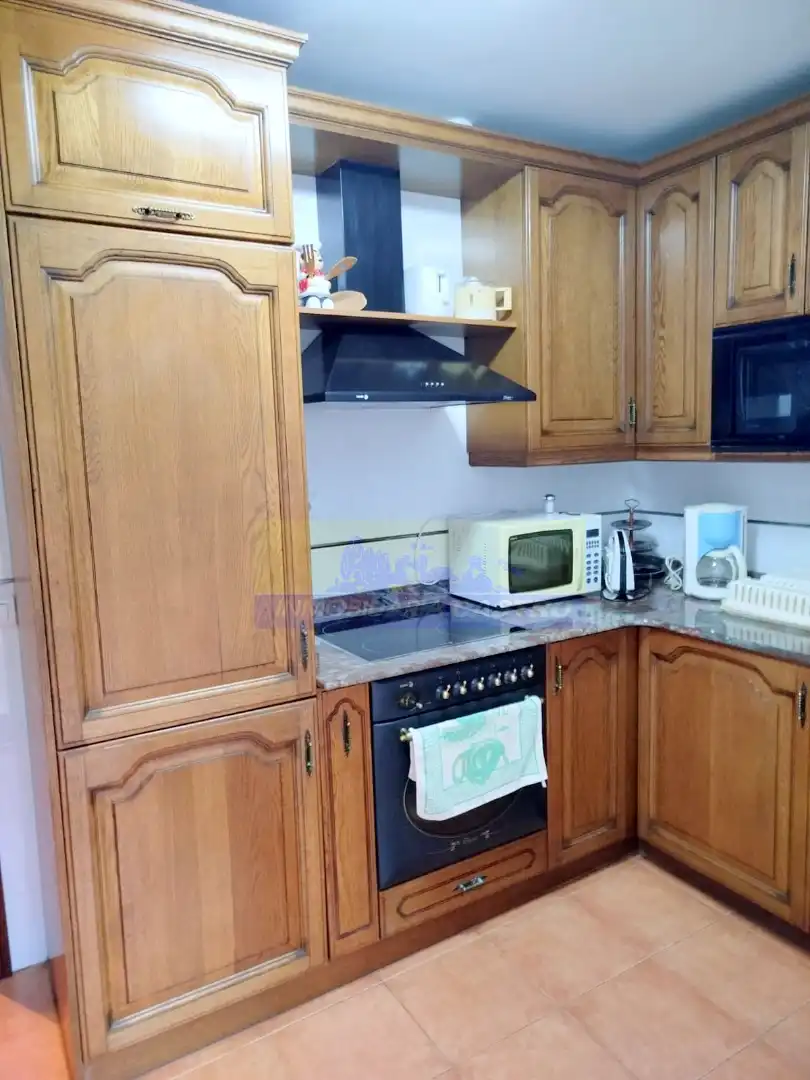 Cocina de Casa o chalet en venta en Castro-Urdiales con Calefacción, Jardín privado y Terraza