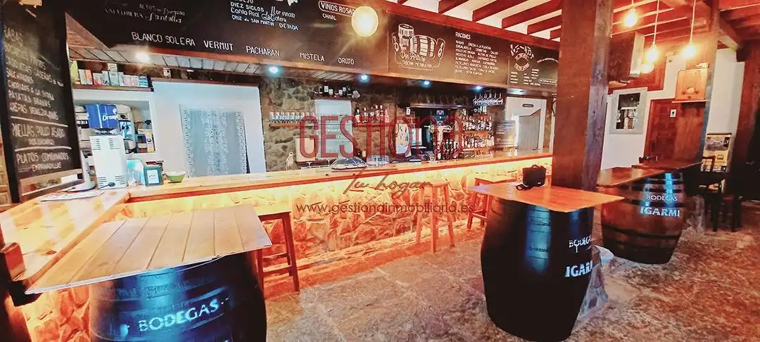 Local en venda en Entrambasaguas amb Moblat