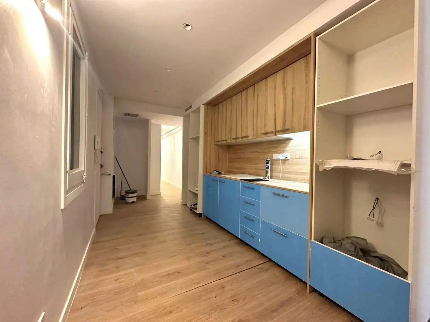 Cuina de Apartament en venda en Barcelona amb Aire condicionat