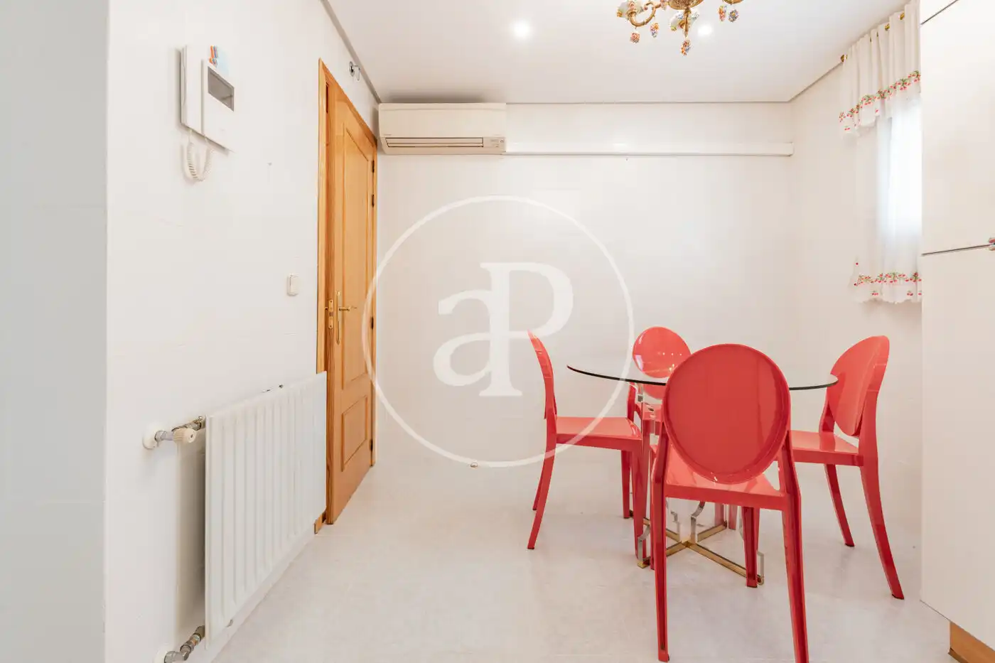 Dining room of Flat for sale in Madrid  with Air Conditioner and Heating