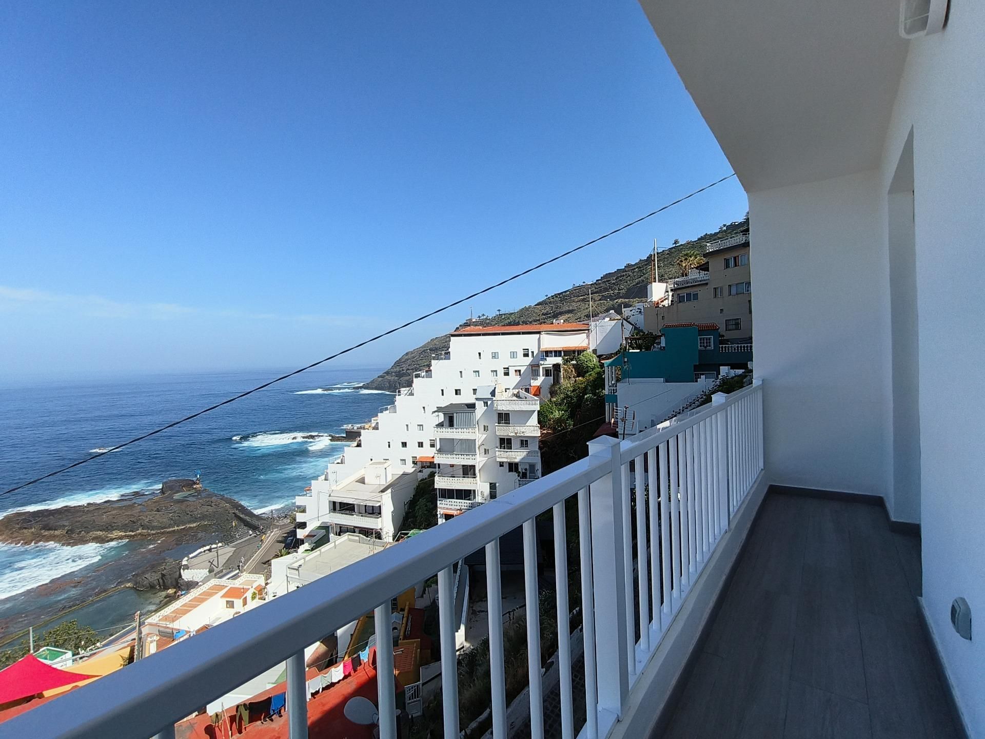 Exterior view of Flat for rent in Tacoronte  with Furnished and Balcony
