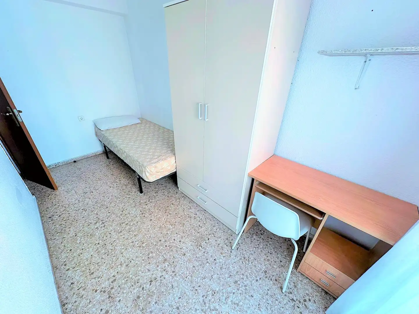 Bedroom of Flat for rent in Valencia  with Air Conditioner, Heating and Furnished