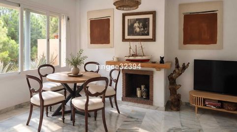 Foto 4 de Apartamento en venta en La Concha - Resina Golf, Estepona