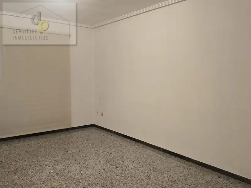 Wohnung zur Miete in Elche / Elx mit Ofen, Waschmaschine und Balkon