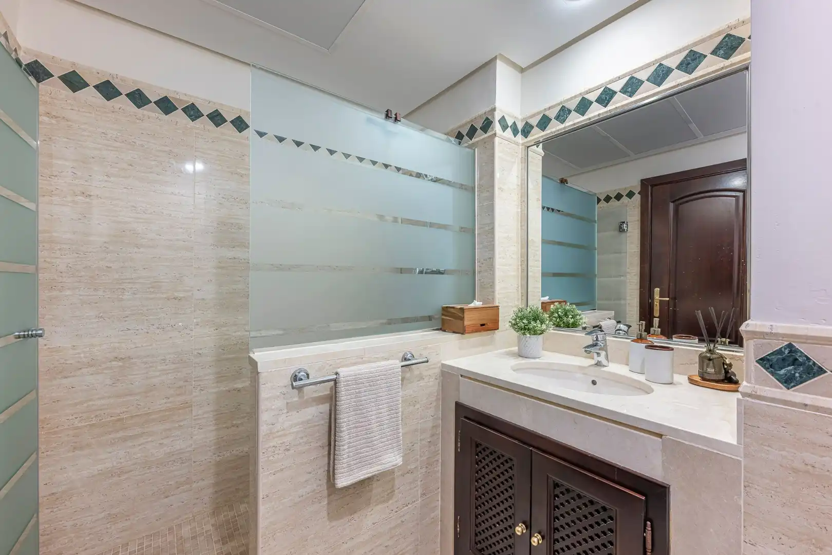 Badezimmer von Wohnungen zum Verkauf in Ojén mit Klimaanlage, Heizung und Terrasse