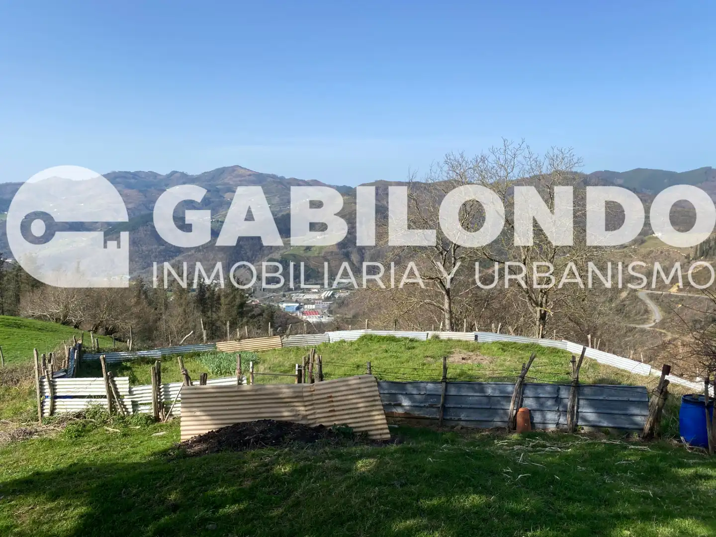 Casa adosada en venta en Elgoibar con Jardín privado, Trastero y Horno
