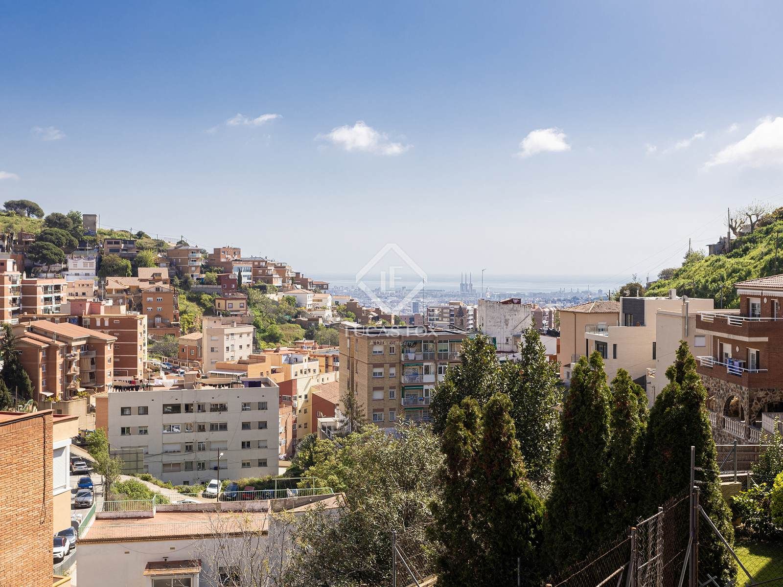 Vista exterior de Casa o xalet en venda en  Barcelona Capital amb Aire condicionat, Jardí privat i Balcó