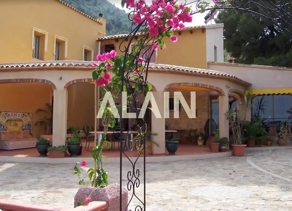 Houses for sale in Oliva