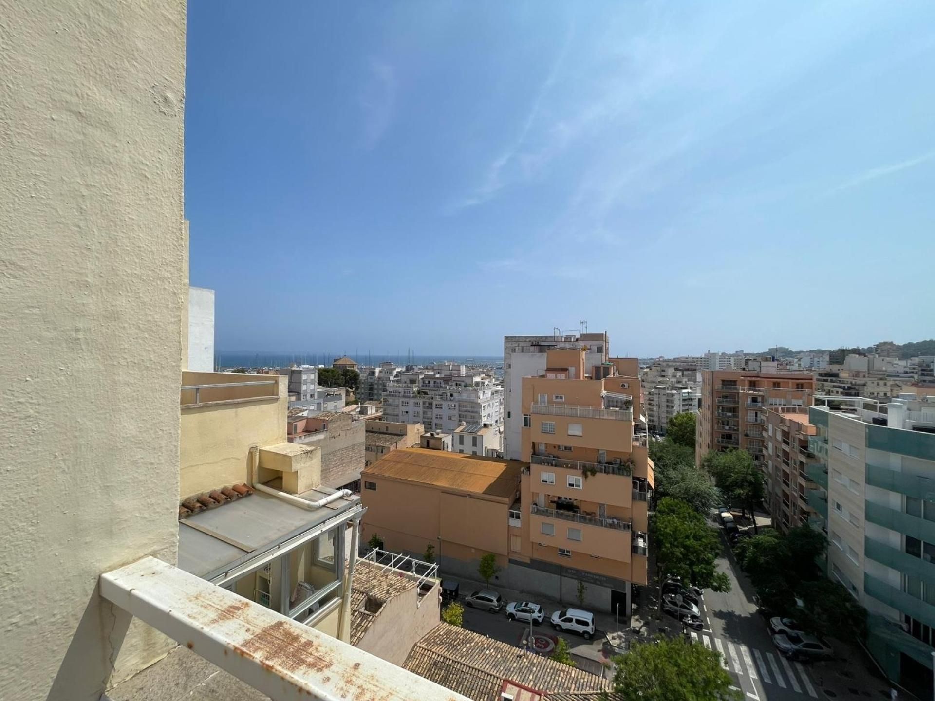 Study for sale in Santa Catalina