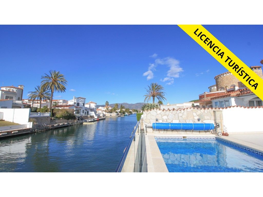 Swimming pool of House or chalet for sale in Empuriabrava
