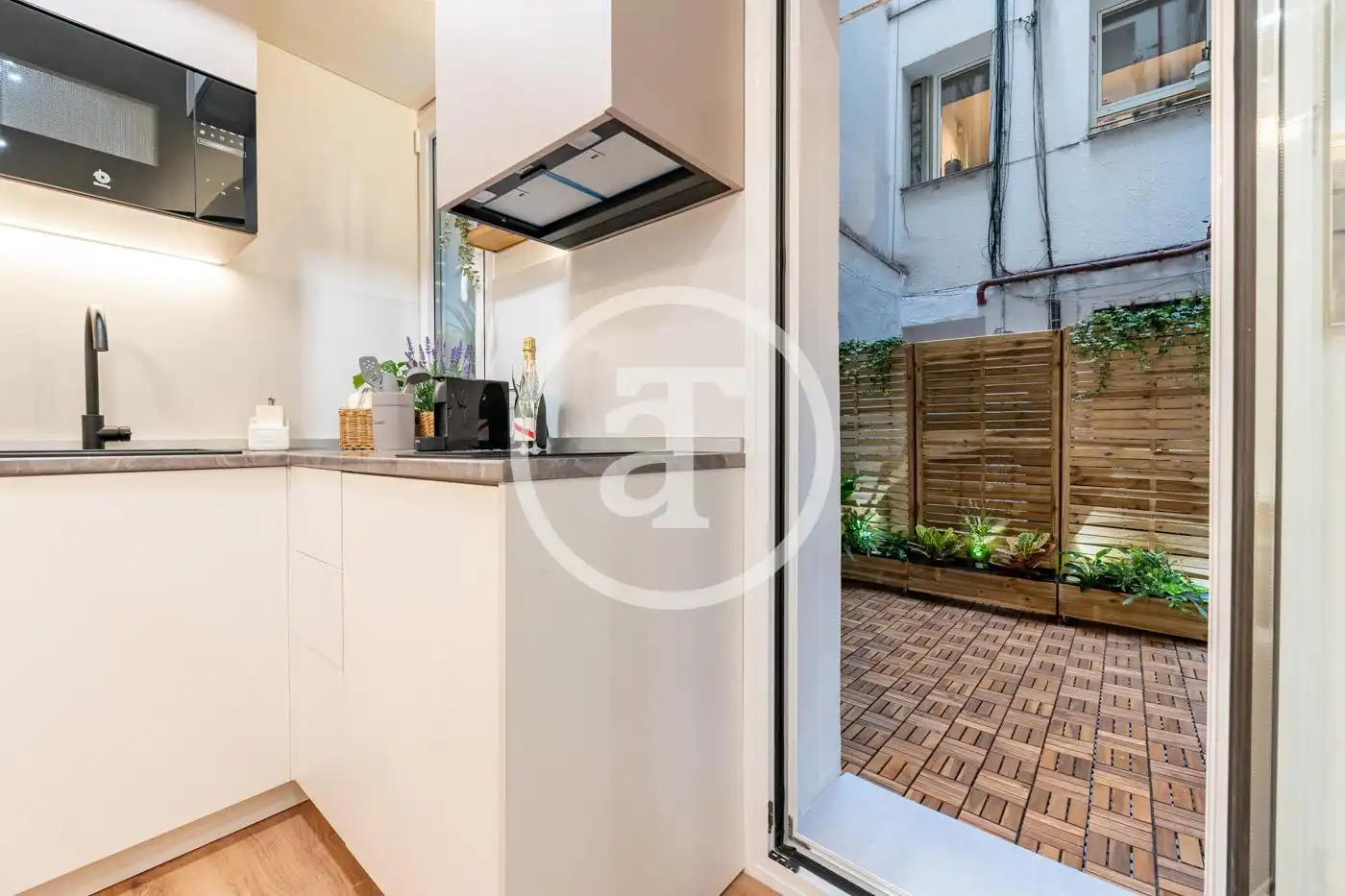 Studio to rent in Calle de Ferraz, imagen 4