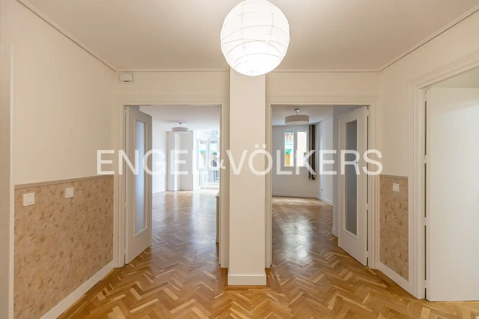 Piso de alquiler en  Madrid Capital con Aire acondicionado, Calefacción y Parquet