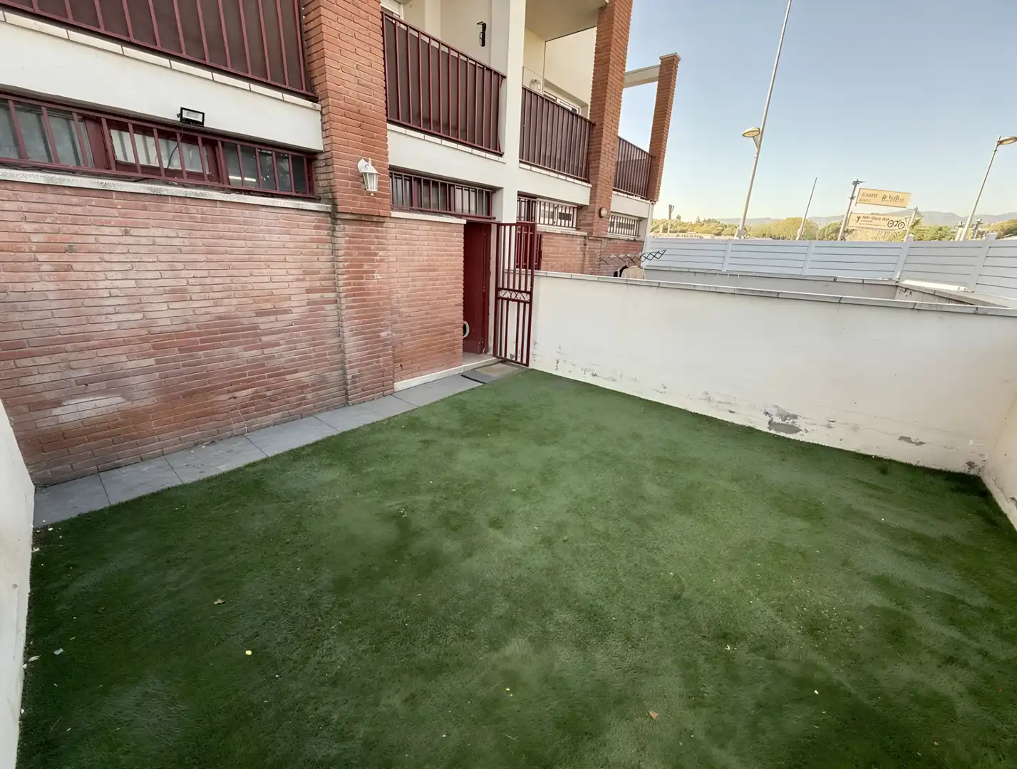 Adosado con terraza en venta en Passatge Mare de Déu de Queralt, imagen 6