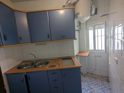 Kitchen of Flat for sale in  Sevilla Capital