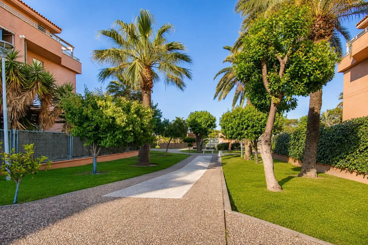 Vista exterior de Pis en venda en Sanlúcar de Barrameda amb Terrassa i Piscina comunitària