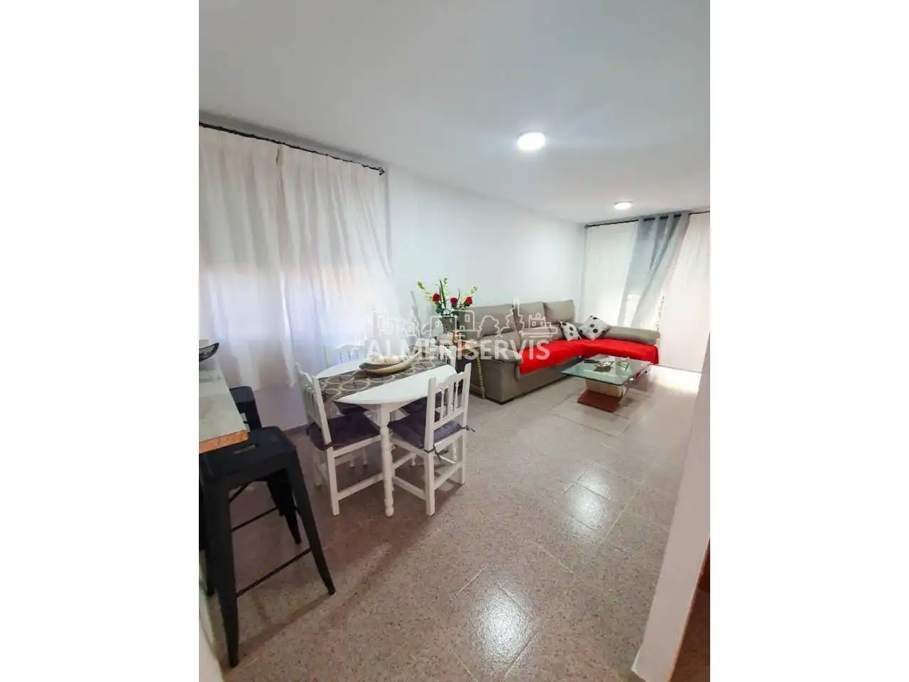 Wohnzimmer von Wohnung zum Verkauf in Roquetas de Mar mit Klimaanlage, Abstellraum und Möbliert